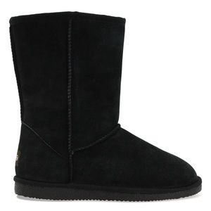 Lamo women’s suede classic 9” snow boot sz 11